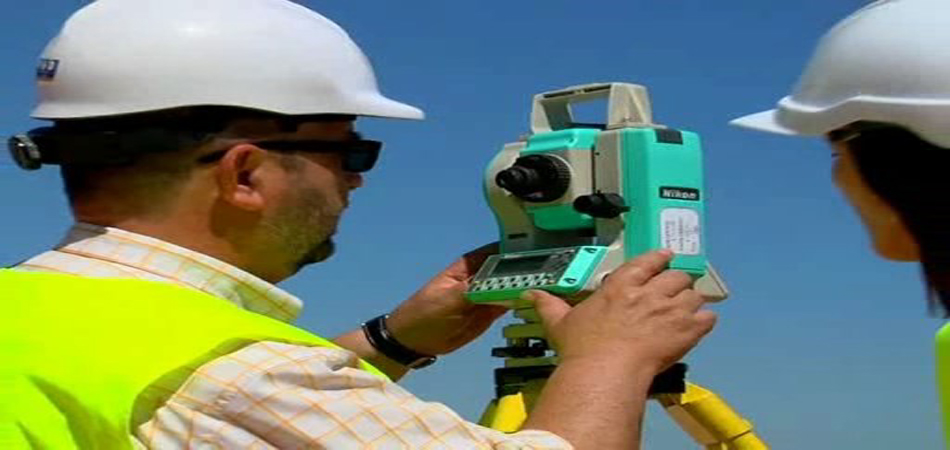 "MAS DE 30 AÑOS AL SERVICIO DE LA INGENIERÍA."